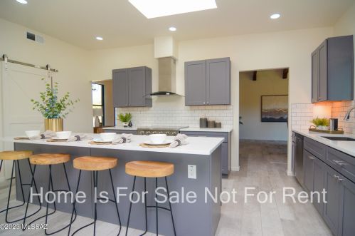 5690 Placita Amanecer, Tucson AZ  85718-4002 exterior