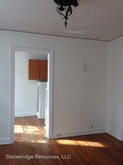 601 Simpson St, Greensboro NC  27401-1629 exterior