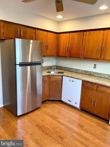 1004 Silver Ct, Trenton NJ  08690-3522 exterior