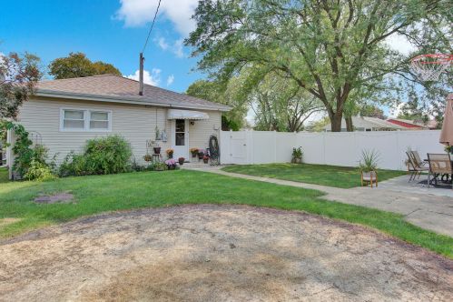 2844 12 Ave, Broadview IL 60155-4839 exterior