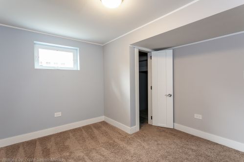 6322 Oak Park Ave, Chicago IL 60638-4018 exterior