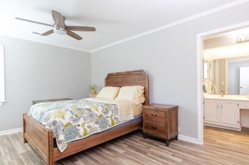 82 Dunwoody Spg, Atlanta GA 30328-4529 exterior