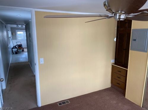 195 Main St, Chester NJ 07930-2453 exterior