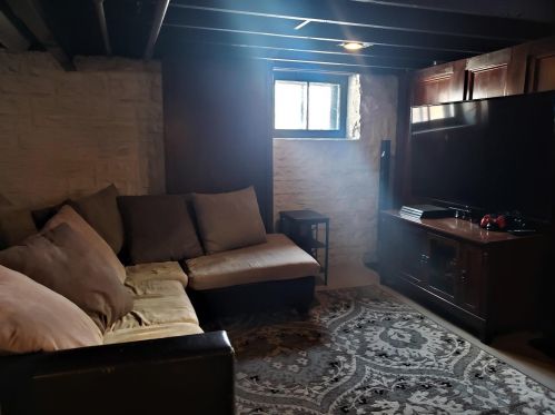 5252 Lindenwood Ave, Saint Louis MO 63109-1756 exterior