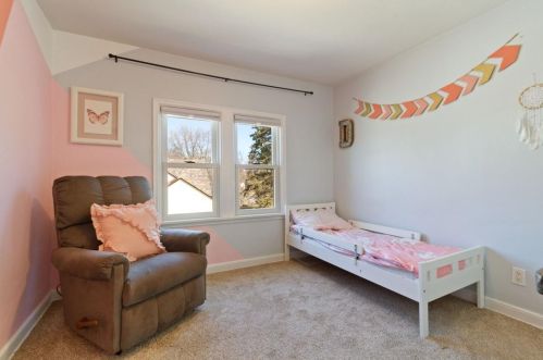 1697 Chatsworth, Saint Paul MN 55113-6536 exterior