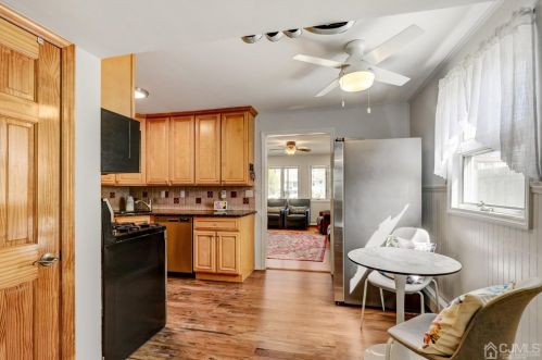 195 Austin Ave, Old Bridge NJ  08857-1164 exterior