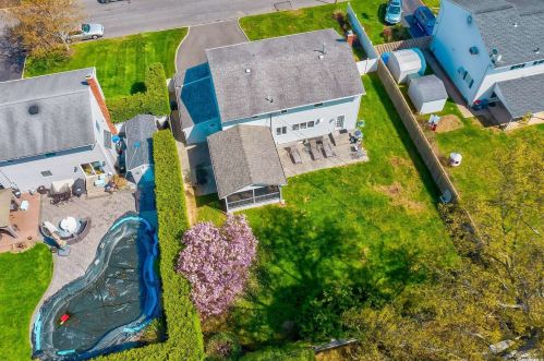 4 Inwood Pl, Huntington Station NY 11747-1519 exterior