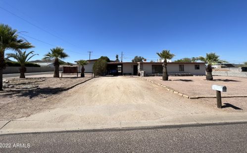 3002 Charter Oak Rd, Phoenix AZ 85032-7449 exterior