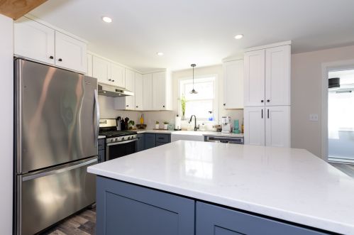 8 Foxglove Ter, Concord NH 03303-3419 exterior