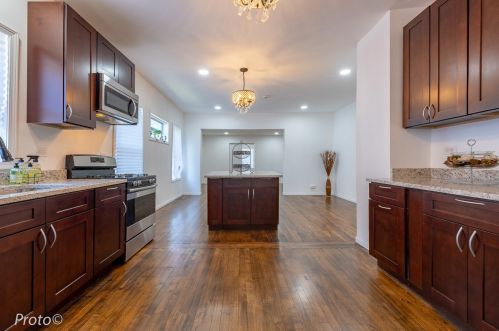 1403 2 Ave, Broadview IL 60153-2212 exterior