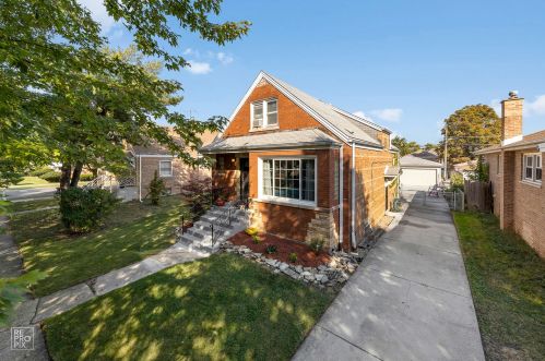 3752 68th Pl, Chicago, IL 60629-4102