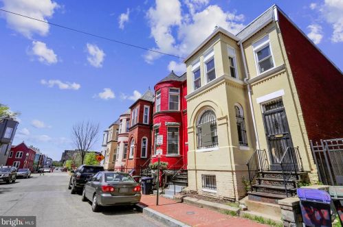 229 Elm St, Washington DC  20001-1713 exterior