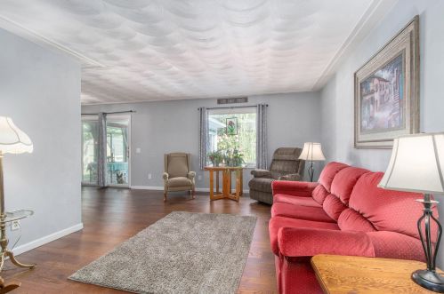 6185 Enola Ave, Kalamazoo MI 49048-8110 exterior