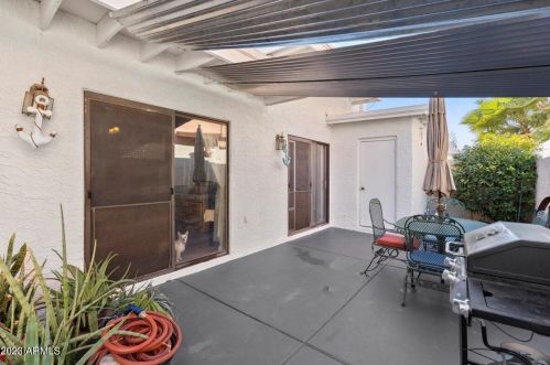 3401 37th St, Phoenix AZ  85018-5861 exterior