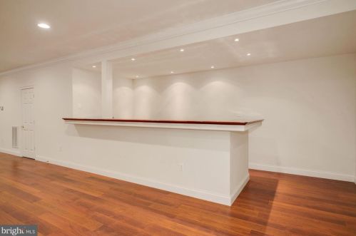 8505 Carlynn Dr, Bethesda MD 20817-4310 exterior