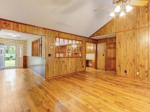 1028 Holly Dr, Gainesville GA 30501-2115 exterior