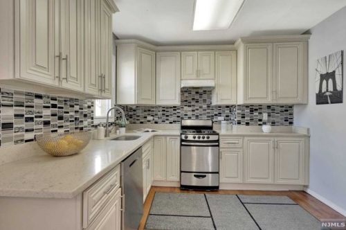 36 St, Union City NJ 07086-7102 exterior