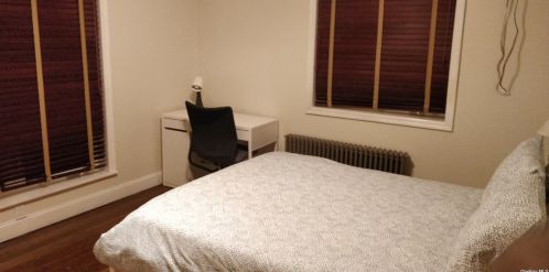 906 12th St, Babylon NY  11704-3659 exterior