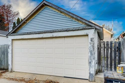 613 Keefe Ave, Milwaukee WI 53212-1801 exterior