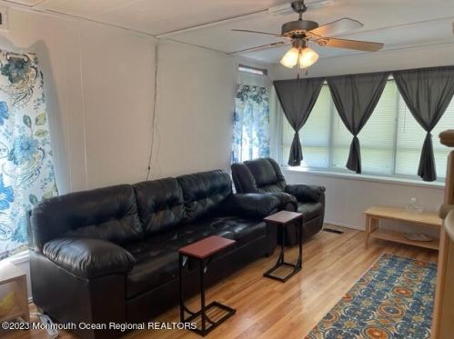 10 Helen Ave, Jackson Twp NJ 08527-3110 exterior