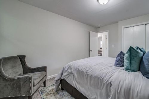 856 Harwell Rd, Atlanta GA  30318-5828 exterior