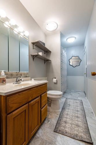 401 15th Ave, Onalaska WI  54650-2817 exterior