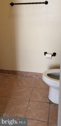 109 34 St, Camden NJ 08105-2504 exterior