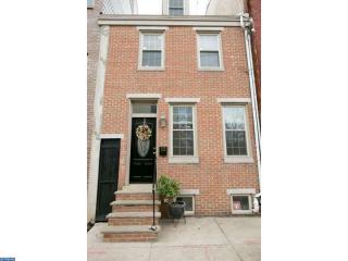122 Laurel St, Philadelphia PA  19123-2307 exterior