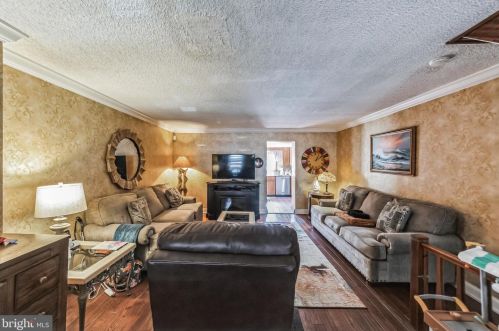 742 Johnston St, Philadelphia PA 19148-4943 exterior