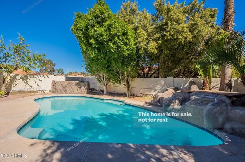 1393 Tamarisk Dr, Chandler AZ  85224-8502 exterior