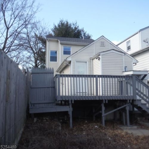 19 Cres Ave, Paterson NJ 07512-2305 exterior