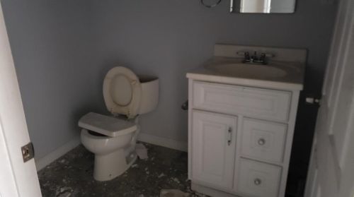 132 Annette Ave, Woonsocket RI  02895-3902 exterior