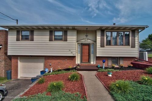 153 Pine St, Scranton, PA 18512-3327