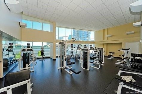 1296 Kapiolani Blvd, Honolulu HI  96814-2803 exterior