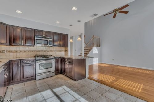 903 Stech Dr, Bridgewater NJ 08807-5501 exterior