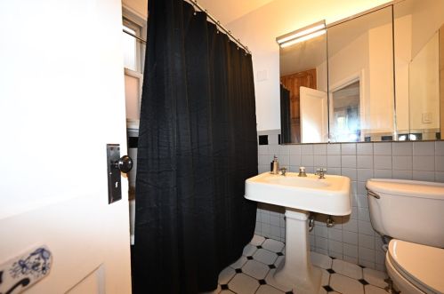 1122 King Ave, Pittsburgh PA 15206-1436 exterior