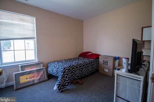 1065 Melrose Ave, Trenton NJ 08629-2507 exterior