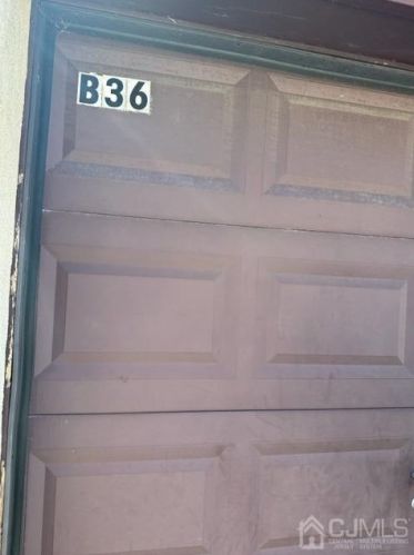 205 Rose St, Metuchen NJ  08840-2647 exterior