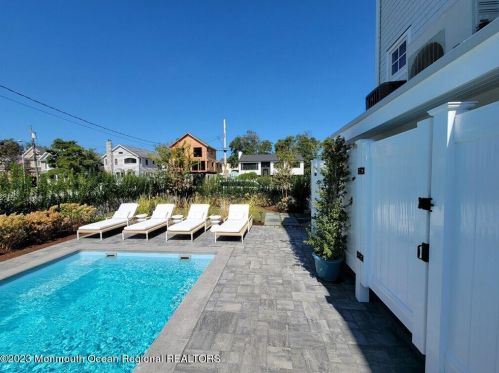 400 Newark Ave, Point Pleasant Beach NJ 08742-4141 exterior