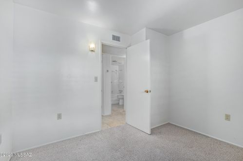 414 Silverbell Rd, Tucson AZ 85745-9385 exterior