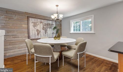 209 Foster Ave, Pittsburgh PA 15205-2352 exterior