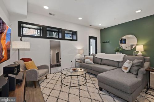 2619 University Pl, Washington, DC 20009-4601