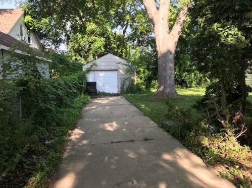 5151 49th St, Milwaukee WI  53218-4324 exterior