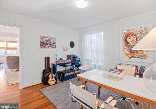 2349 King Pl, Washington DC 20007-1030 exterior