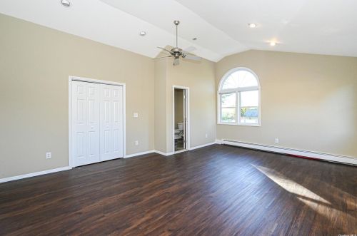 2 Gehrig St, Commack NY 11725-2006 exterior