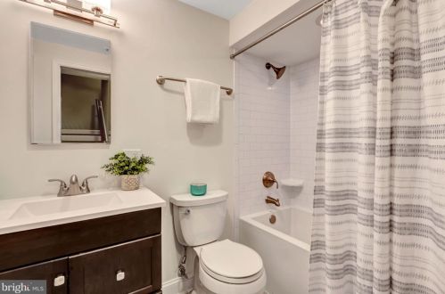 2904 Upton St, Washington DC 20008-1151 exterior