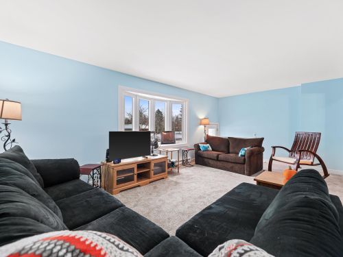 5160 King Arthurs Ct, Milwaukee WI 53221-3138 exterior