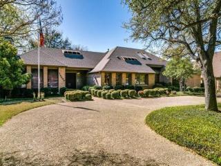 16007 Ranchita Dr, Dallas TX  75248-3834 exterior