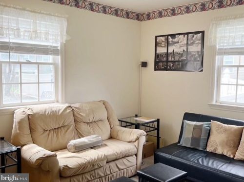 1011 Lehn Dr, Lancaster PA 17601-4884 exterior