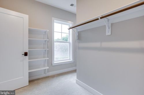 1978 Kirby Rd, Mc Lean VA 22101-5326 exterior